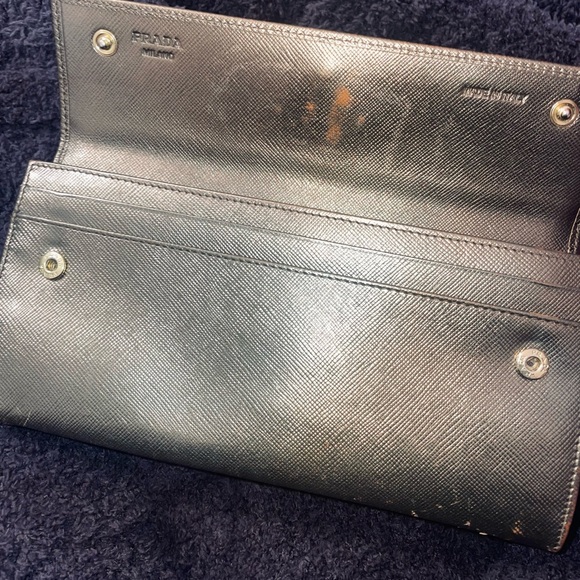 Prada Gold Wallet - Picture 6 of 6